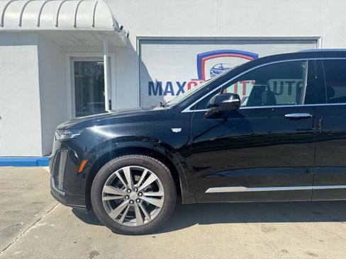 Used 2022 Cadillac XT6 Premium Luxury w/ Technology Package image 23