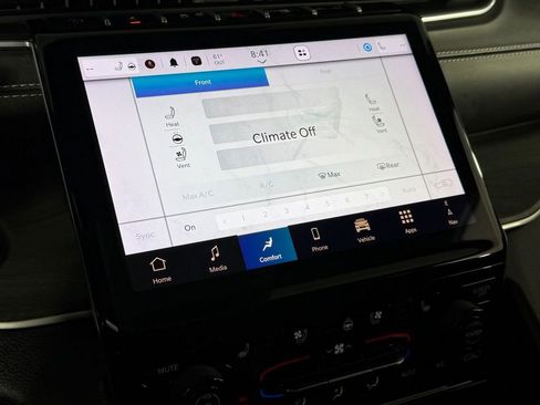 Used 2024 Jeep Grand Cherokee L Limited w/ Luxury Tech Group II image 20