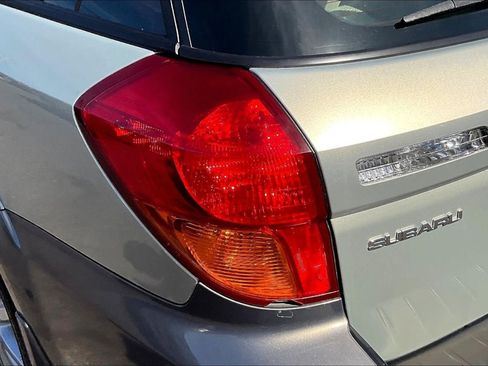 Used 2005 Subaru Outback 2.5i AWD/4WD image 22