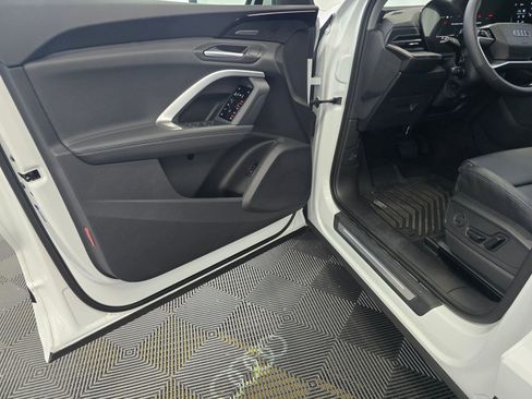 Used 2025 Audi Q5 Premium Plus w/ Premium Plus image 21