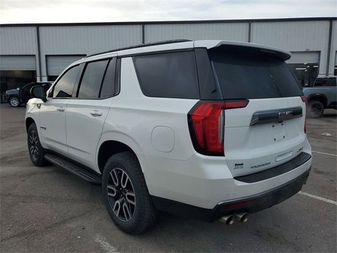 Used 2024 GMC Yukon AT4 w/ Technology Package image 3