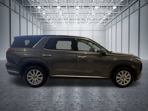Used 2023 Hyundai Palisade SE AWD/4WD image 4