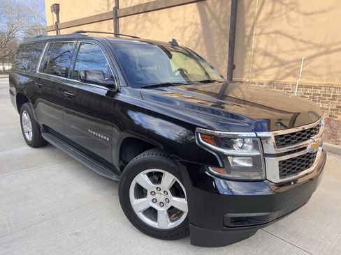 Used 2016 Chevrolet Suburban LT image 7