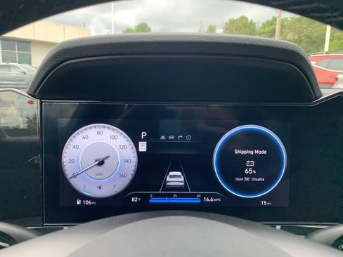 New 2025 Hyundai Elantra Limited image 55