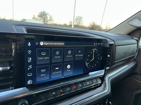 Used 2025 Chevrolet Silverado 1500 LT image 28