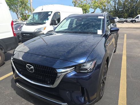 Used 2024 MAZDA CX-90 Plug-In Hybrid w/ Premium Pkg AWD/4WD image 4