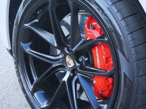 Certified 2023 Porsche Macan GTS w/ GTS Sport Package AWD/4WD image 12