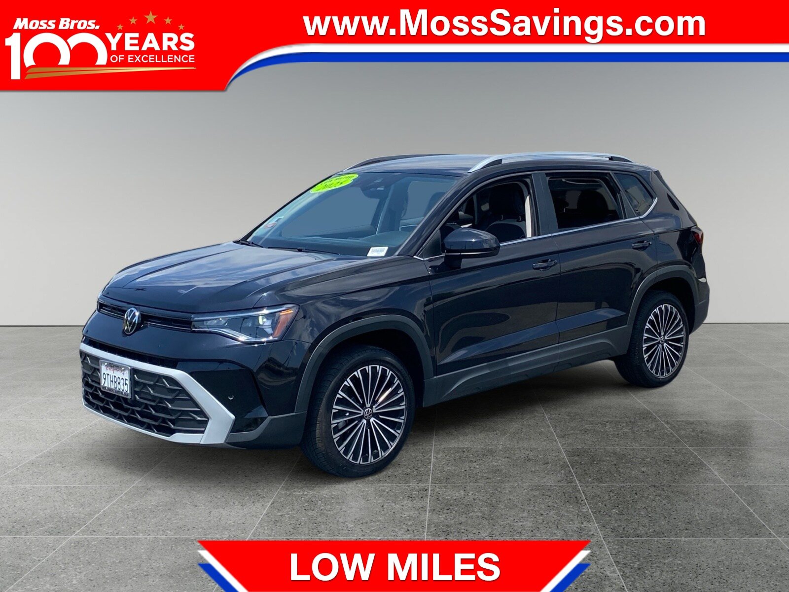 Used 2025 Volkswagen Taos SE FWD image 1