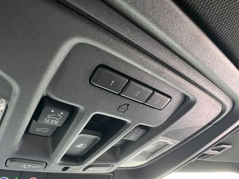 Used 2019 Chevrolet Silverado 1500 High Country image 31