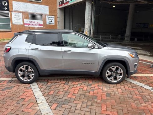 Used 2019 Jeep Compass Limited FWD image 2