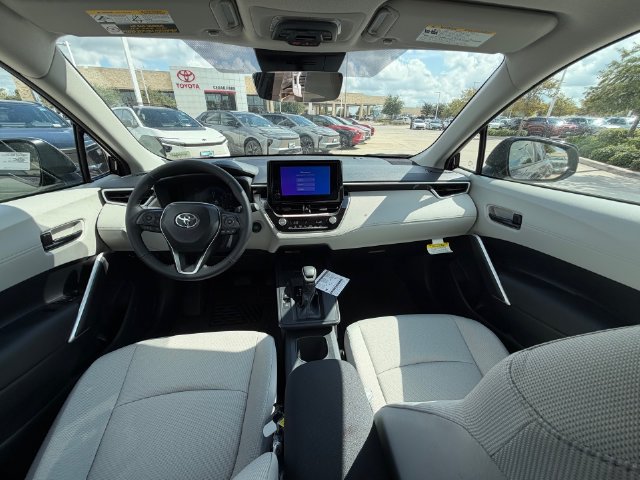 New 2026 Toyota Corolla Cross LE w/ Moonroof Package FWD image 19