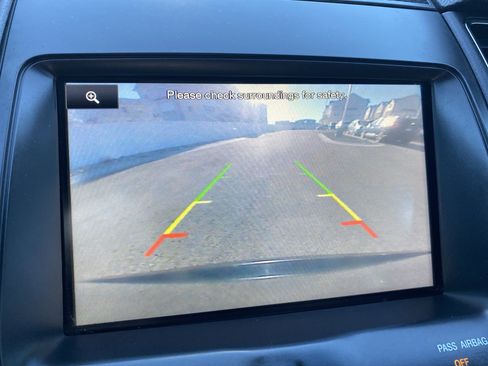 Used 2015 Ford Taurus SHO image 30