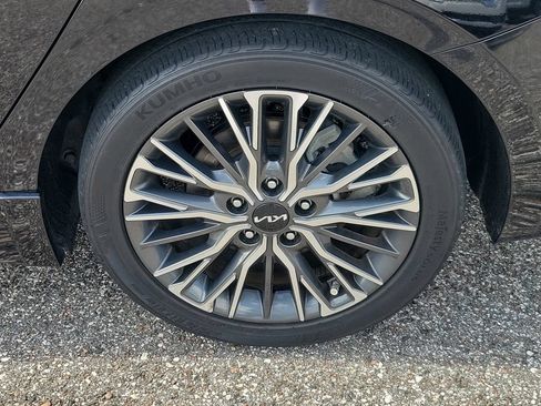 Used 2022 Kia Forte GT-Line w/ GT-Line Premium Package FWD image 5