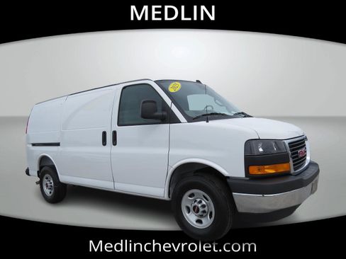 Used 2025 GMC Savana 3500 w/ Driver Convenience Package image 1