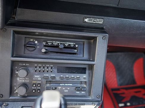 Used 1988 Chevrolet Camaro LT RWD image 39