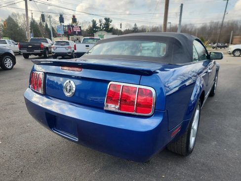 Used 2008 Ford Mustang Convertible image 10