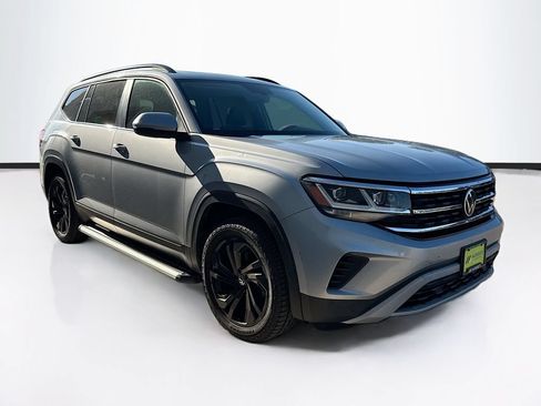 Used 2023 Volkswagen Atlas SE FWD image 3
