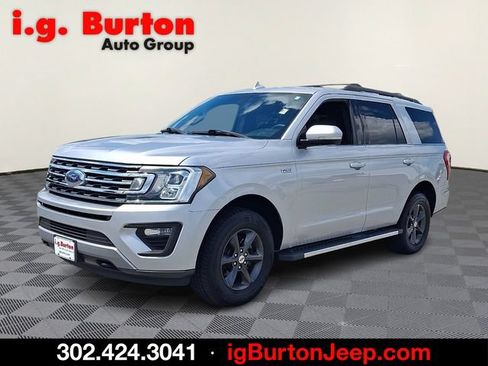 Used 2019 Ford Expedition XLT w/ Equipment Group 202A AWD/4WD image 3