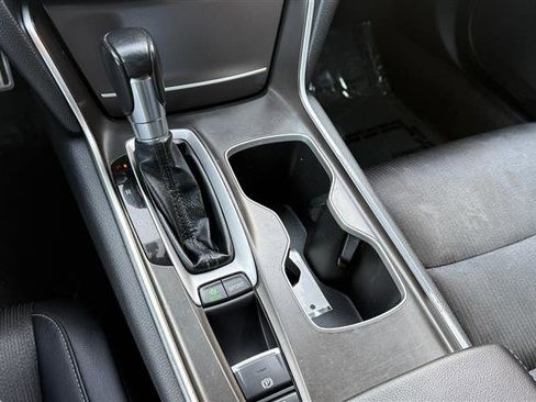 Used 2018 Honda Accord Sport image 28