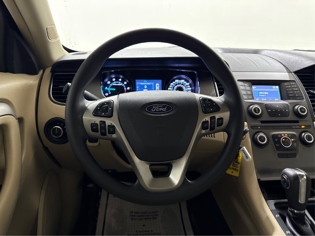 Used 2018 Ford Taurus SE FWD image 34