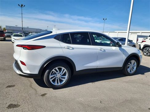 New 2026 Buick Envista Preferred image 2