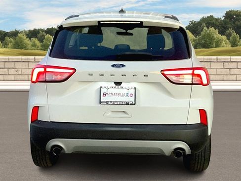 Used 2022 Ford Escape S image 4