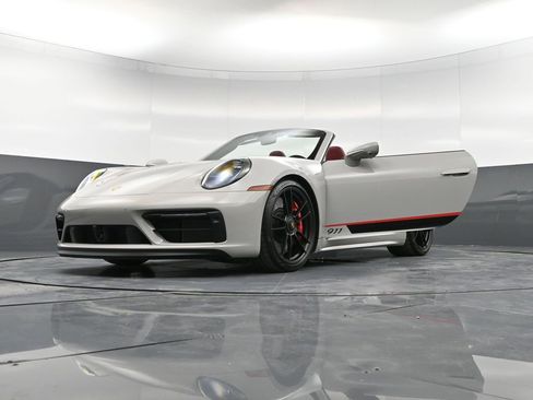 Certified 2024 Porsche 911 Carrera GTS RWD image 41