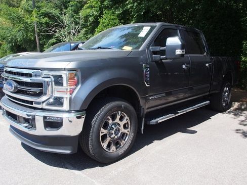 Certified 2022 Ford F250 Lariat w/ Lariat Ultimate Package AWD/4WD image 4