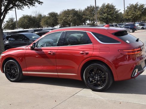 Used 2023 Genesis GV70 2.5T w/ Select Package image 11