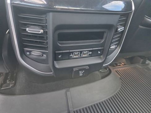 Used 2019 RAM 1500 Laramie image 14