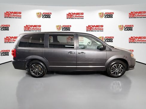 Used 2015 Dodge Grand Caravan SE w/ Quick Order Package 29E SE FWD image 14