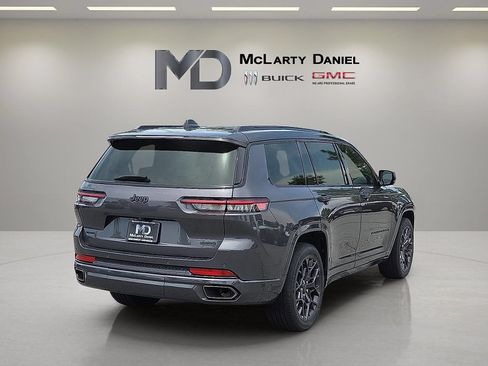 Used 2024 Jeep Grand Cherokee L Summit w/ High Altitude Package AWD/4WD image 14
