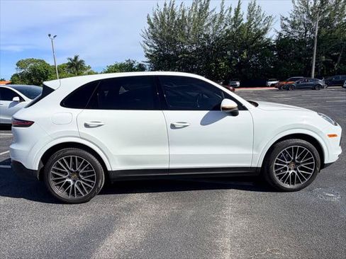 Used 2019 Porsche Cayenne AWD/4WD image 7