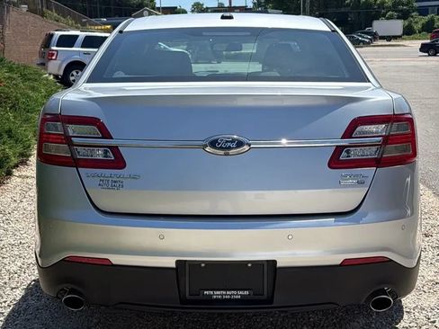 Used 2018 Ford Taurus SEL w/ Equipment Group 201A AWD/4WD image 8