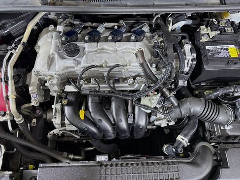 Used 2022 Toyota Corolla LE FWD image 38