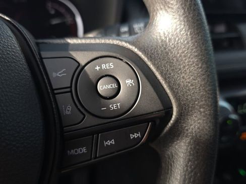 Used 2025 Toyota RAV4 XLE w/ Convenience Package FWD image 21