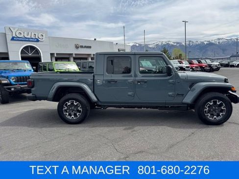 New 2026 Jeep Gladiator Sport AWD/4WD image 4