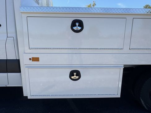 Used 2024 Mercedes-Benz Sprinter 3500 image 11