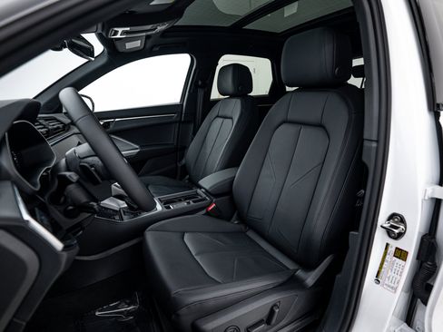 New 2025 Audi Q3 2.0T Premium image 14