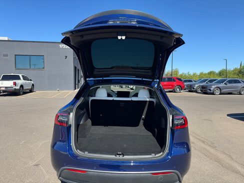 Used 2022 Tesla Model Y Performance AWD/4WD image 30