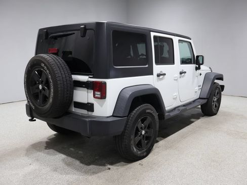Used 2018 Jeep Wrangler Unlimited Sport S AWD/4WD image 2