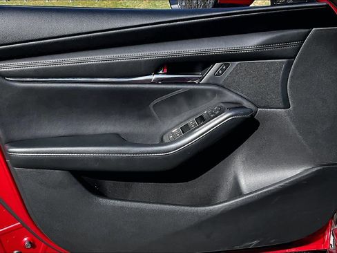 Used 2023 MAZDA MAZDA3 s image 22