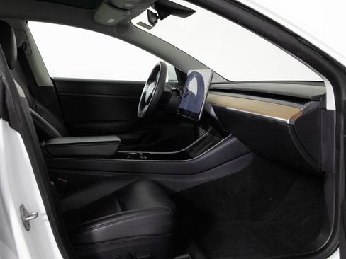 Used 2020 Tesla Model 3 Standard Range Plus image 39