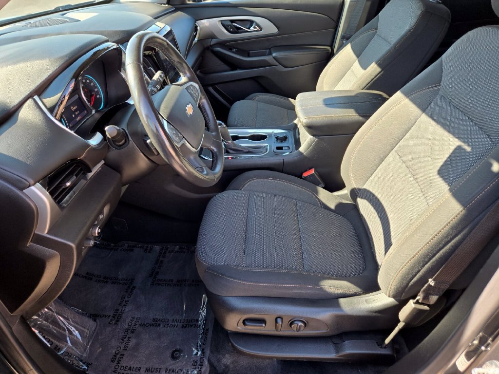Used 2020 Chevrolet Traverse LT w/ Driver Confidence II Package AWD/4WD image 10