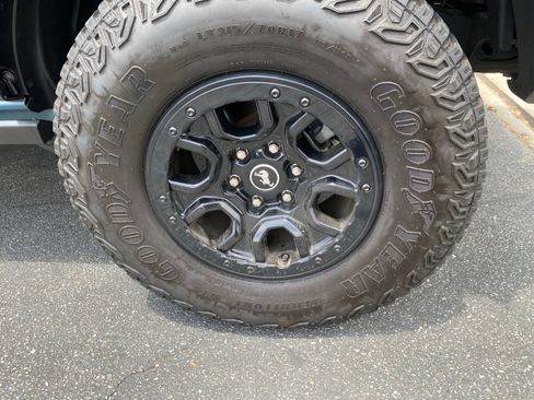 Used 2023 Ford Bronco Badlands AWD/4WD image 6