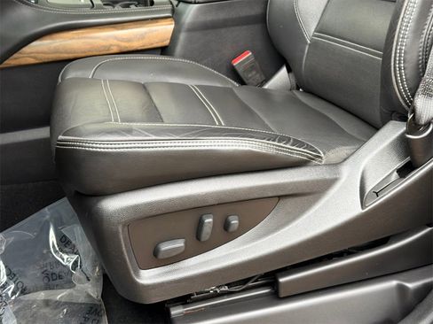 Used 2020 GMC Yukon XL Denali w/ Open Road Package image 20