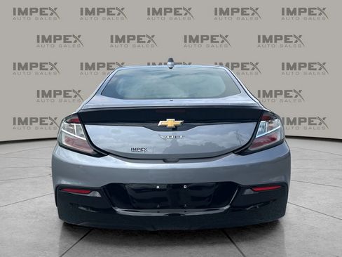Used 2018 Chevrolet Volt LT image 4