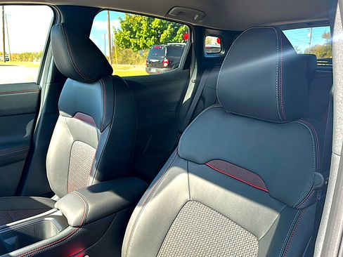 New 2026 Nissan Kicks SR image 11