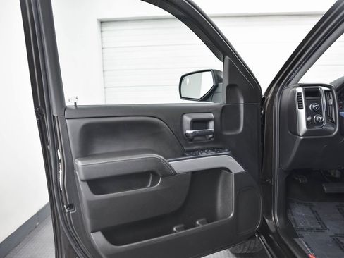 Used 2018 Chevrolet Silverado 1500 LT w/ All Star Edition image 7