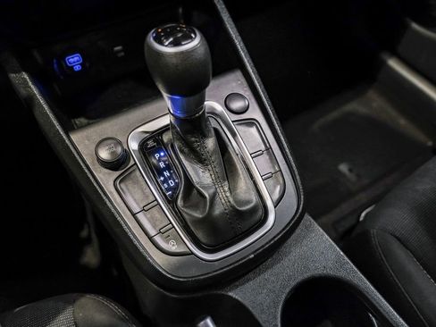 Used 2022 Hyundai Kona SEL image 25